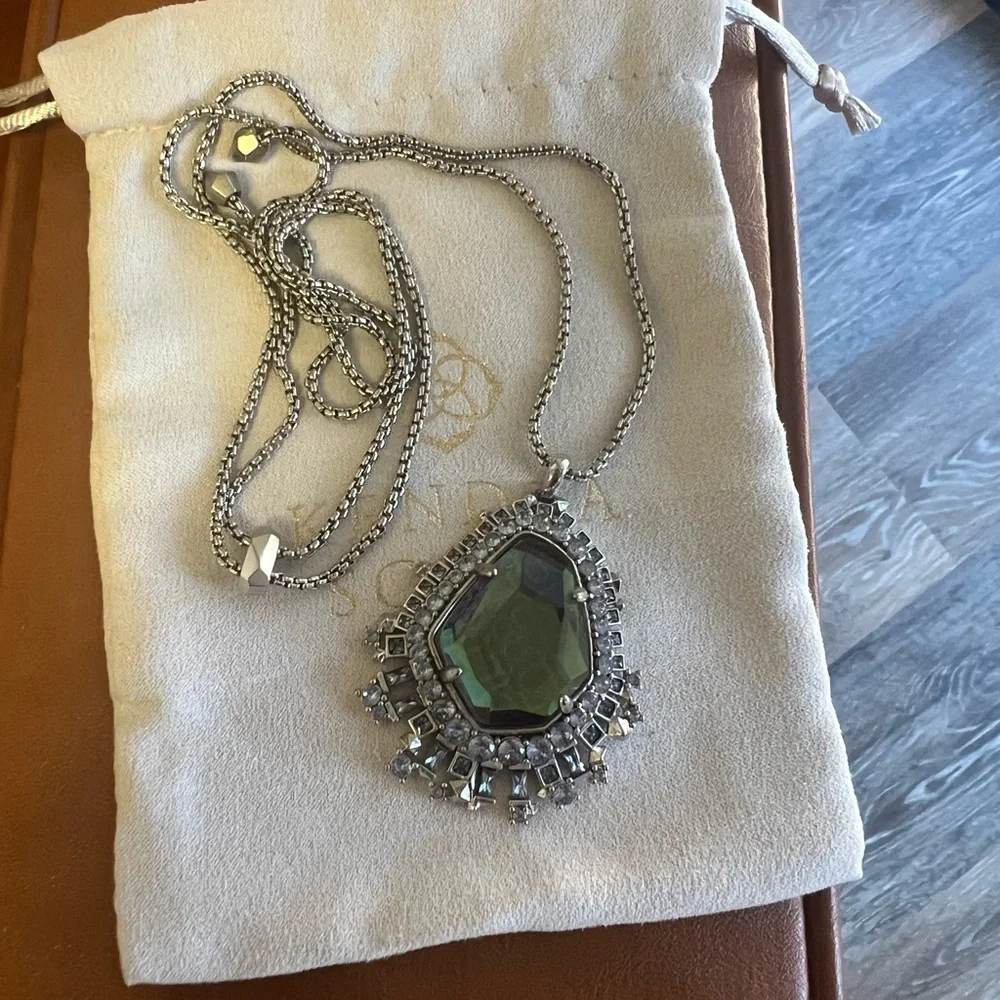 Kendra Scott Daenerys Necklace - Picture 4 of 5